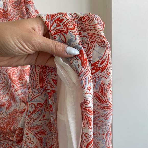 Fully Lined Floral Romper - Picture 4 of 5